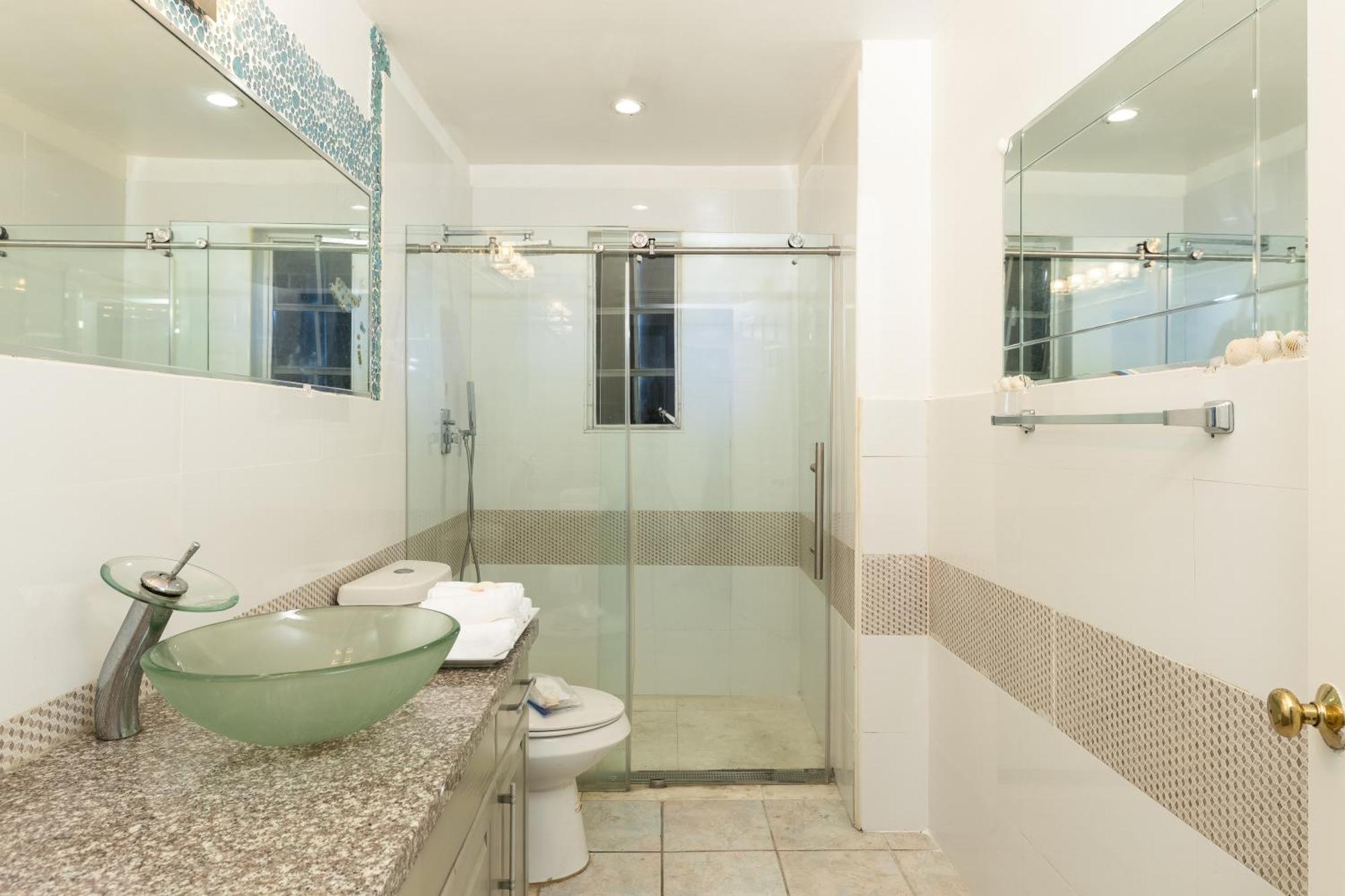 Waterside Home, Shaded Whirlpool Spa, Outdoor Dining, Smart Tv, Amazon Prime Five Cays Settlement Esterno foto