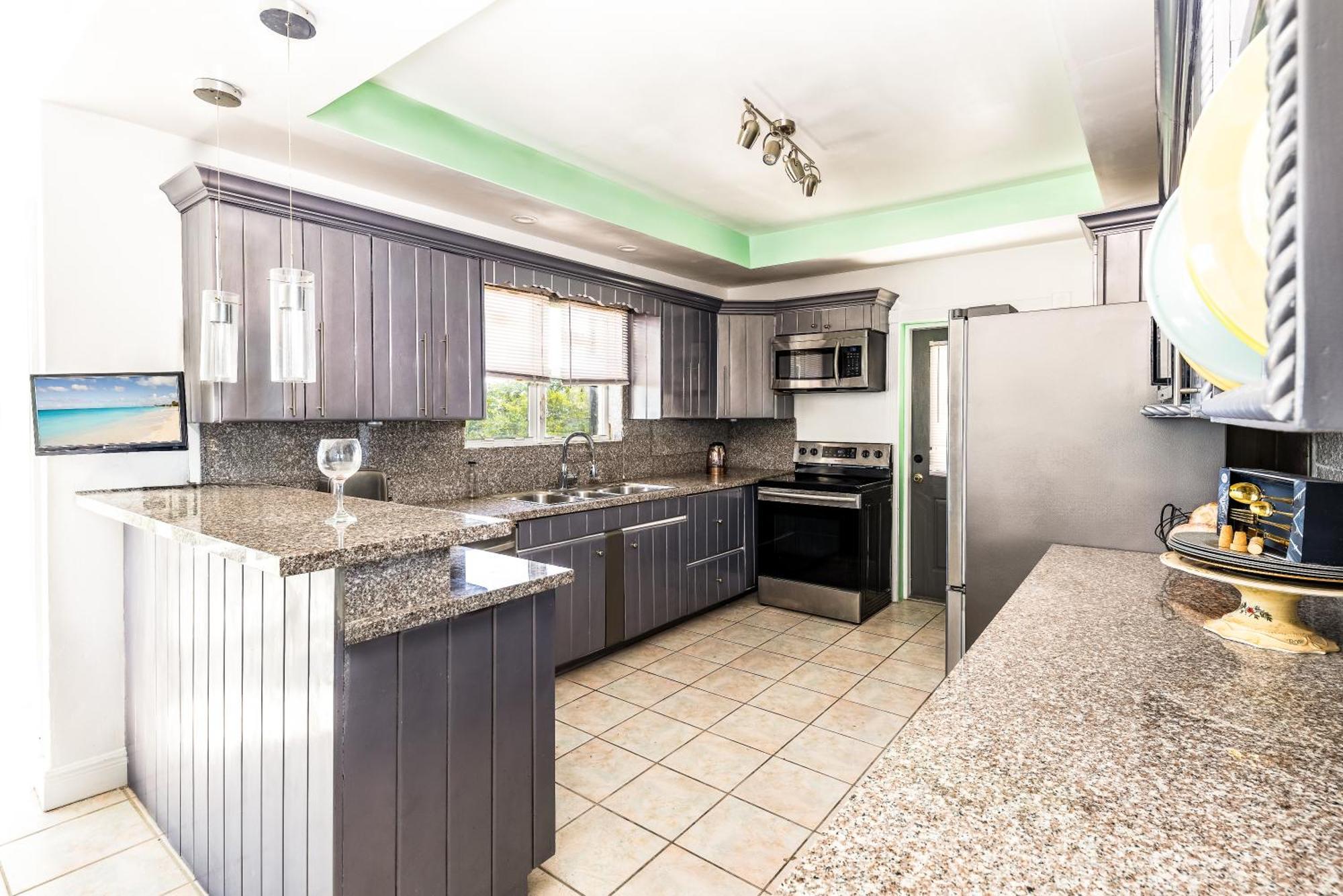 Waterside Home, Shaded Whirlpool Spa, Outdoor Dining, Smart Tv, Amazon Prime Five Cays Settlement Esterno foto